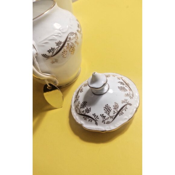 Coalport Bone China Tea Pot, Sugar & creamer set "Burgundy" pattern - Picture 13 of 16